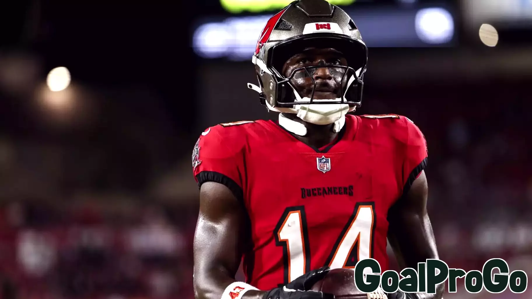 Chris Godwin's Contract Negotiations with the Buccaneers Intensify